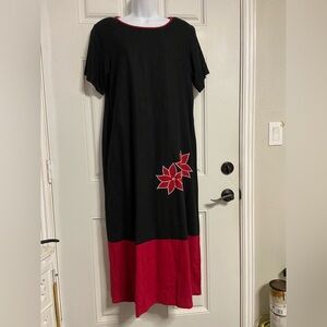 T16- LINDA G. Black and Red POINSETTIA Hawaiian MUU MUU Dress